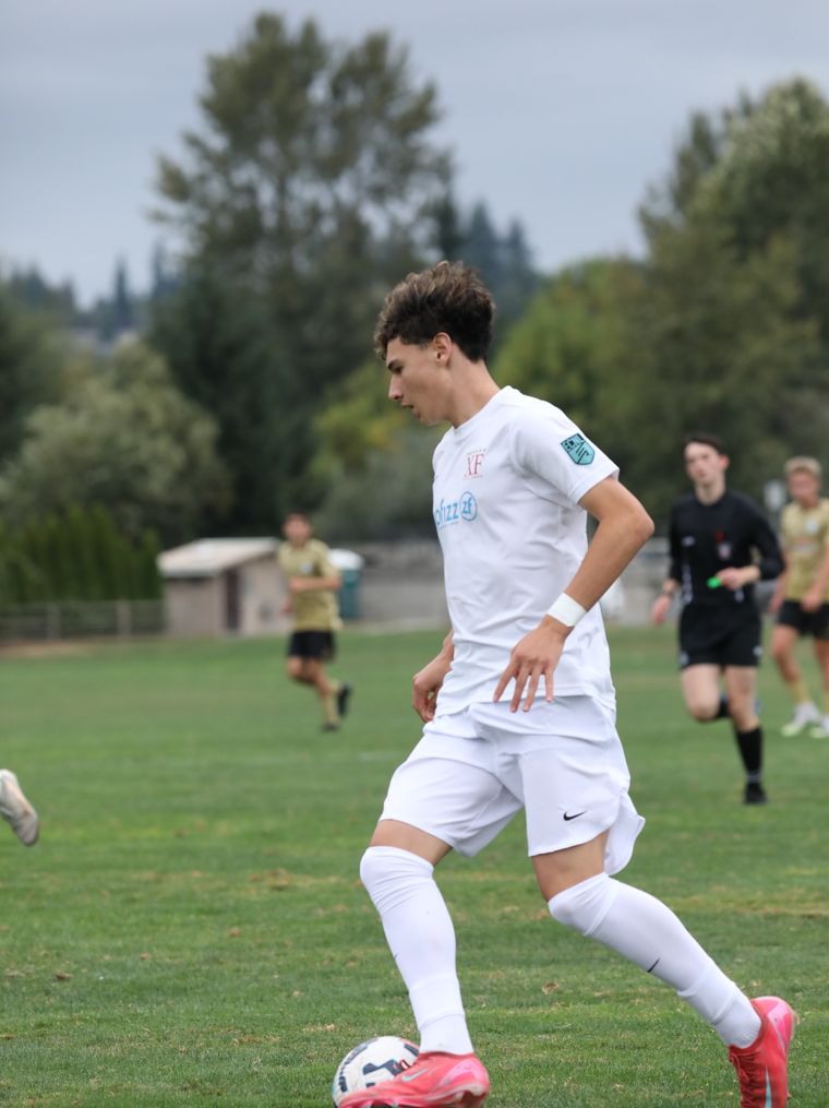 Jax Kelley-Aranda on the ball, ECNL NW Conference